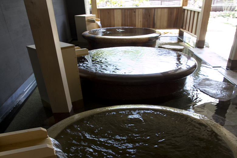 "高槻の日帰り温泉天神の湯のつぼ湯